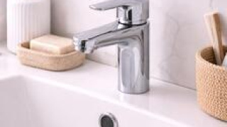 Keittiö- ja kylpyhuonehanan asennus turvallisesti ja siististi фото